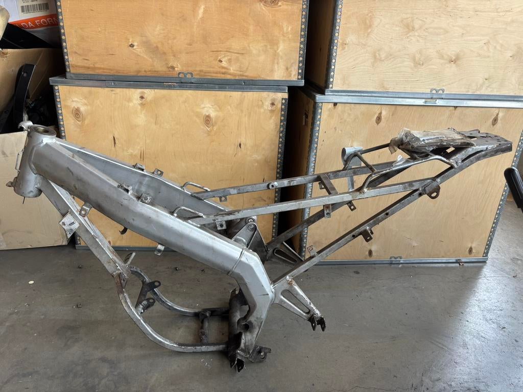 frame Derbi Senda bj: voor 2005 incl kenteken en plaat 45 km, Ophalen, Gebruikt, Frame