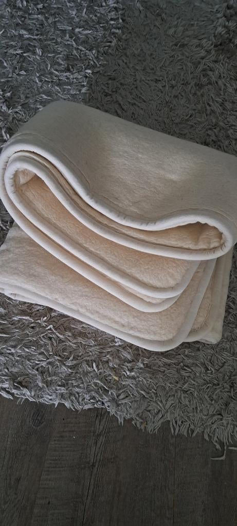 Crèmekleurig onderdeken van schapenwol, Ophalen of Verzenden