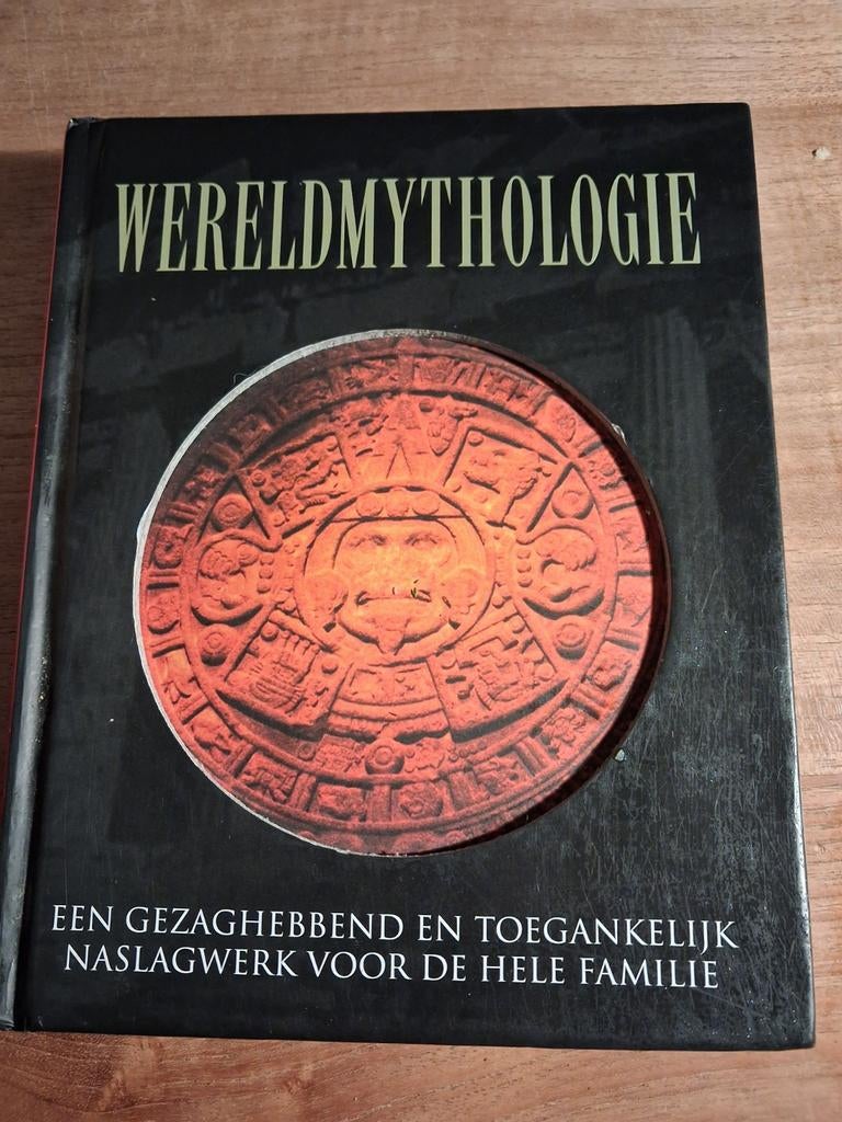 Wereldmythologie het boek is in zeer goede staat, Ophalen of Verzenden, Zo goed als nieuw