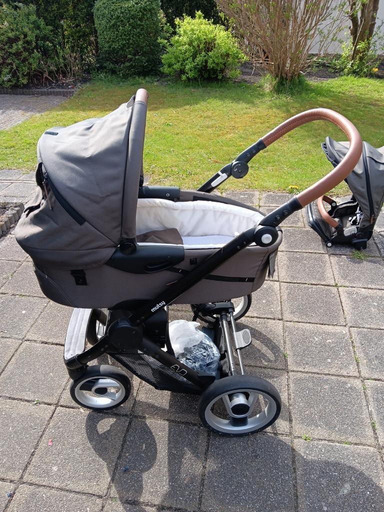 Mutsy kinderwagen (donkergroen), Kinderen en Baby's, Kinderwagens en Combinaties, Ophalen of Verzenden, Gebruikt, Kinderwagen