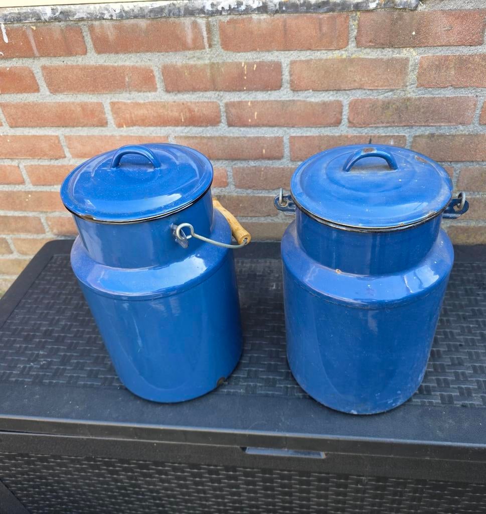 Twee melkbusen, Antiek en Kunst, Curiosa en Brocante, Ophalen