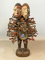260357 Afrikaans Bakongo Nkisi Nkondi beeldje, Antiek en Kunst, Ophalen of Verzenden