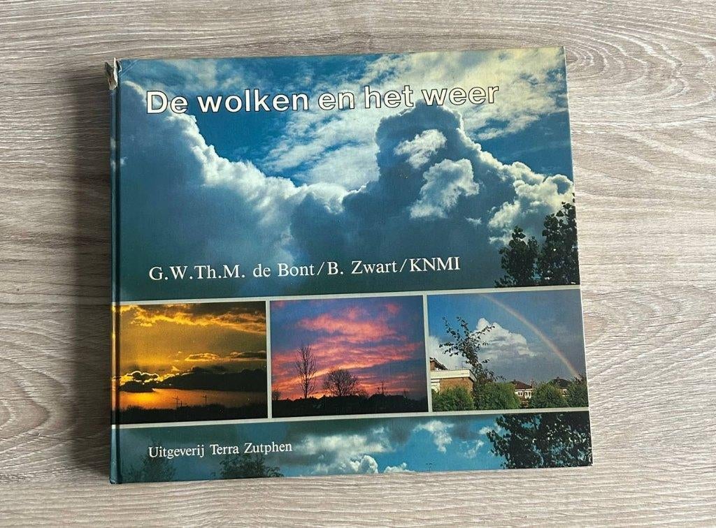 De wolken en het weer - KNMI, Ophalen of Verzenden, Gelezen, Overige onderwerpen, KNMI