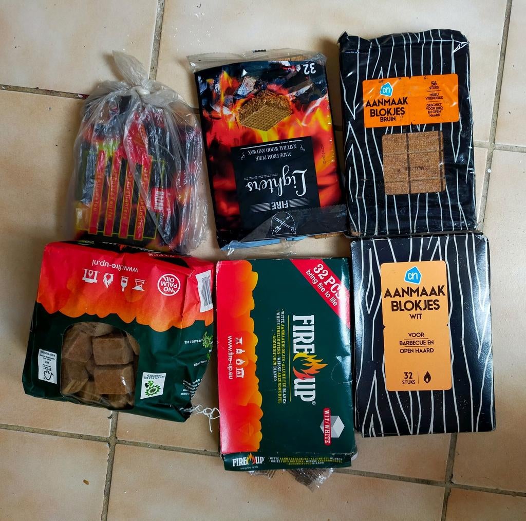 Houtskool, briketten en aanmaakblokjes BBQ/Open haard, Ophalen, Zo goed als nieuw, Diverse merken