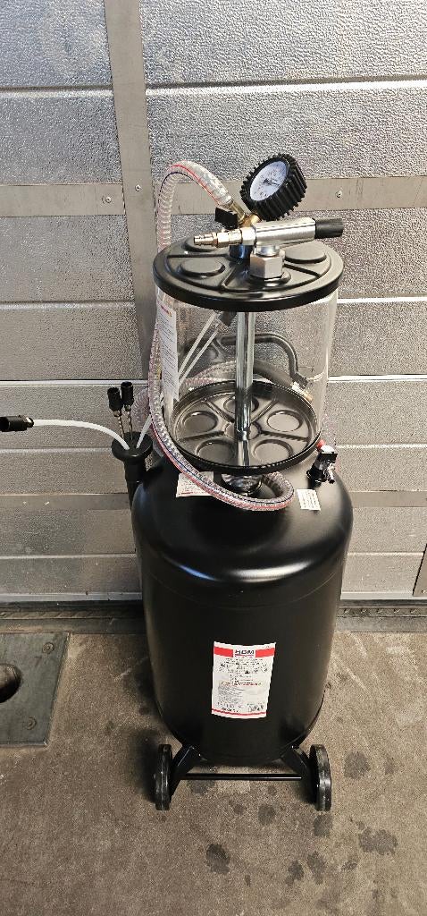 HBM 70 Liter Olie opvangsysteem, Olie Afzuiger, Olie Remover, Ophalen of Verzenden, Zo goed als nieuw