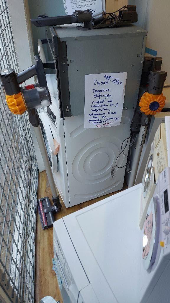 ARPE Kampen 0635318715 DRAADLOZESTOFZUIGER DYSON slechts 150, Witgoed en Apparatuur, Stofzuigers, Ophalen, Stofzuiger, Zo goed als nieuw