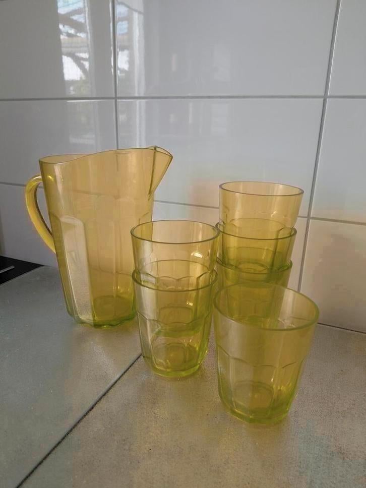 Jamie Oliver duurzaam kunststof schenkkan + 6 glazen/bekers, Ophalen of Verzenden, Gebruikt, Overige materialen, Compleet servies