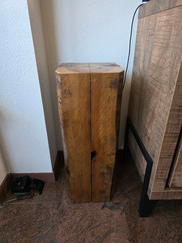 Decoratieve houten zuil / bijzettafel, Ophalen, Gebruikt