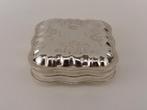 Zilveren pillendoosje                                    Z17, Ophalen of Verzenden, Zilver