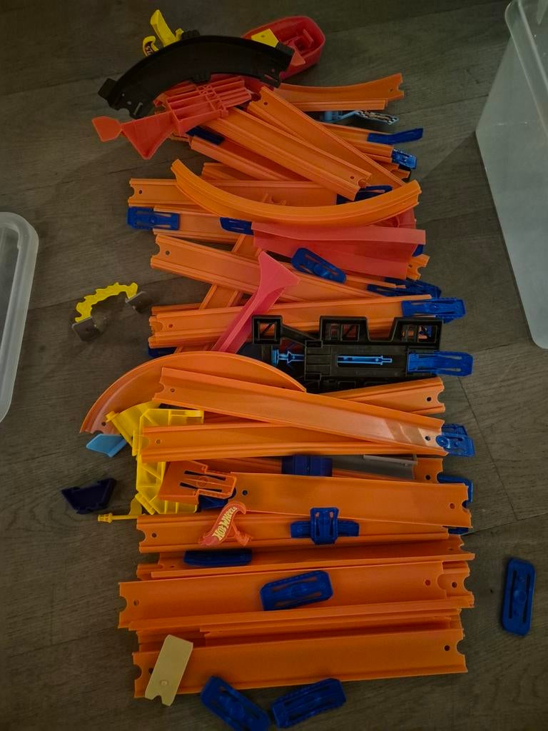 Hot Wheels track baan, rechte bochten launcher, Kinderen en Baby's, Speelgoed | Racebanen, Ophalen, Handmatig, Hot Wheels