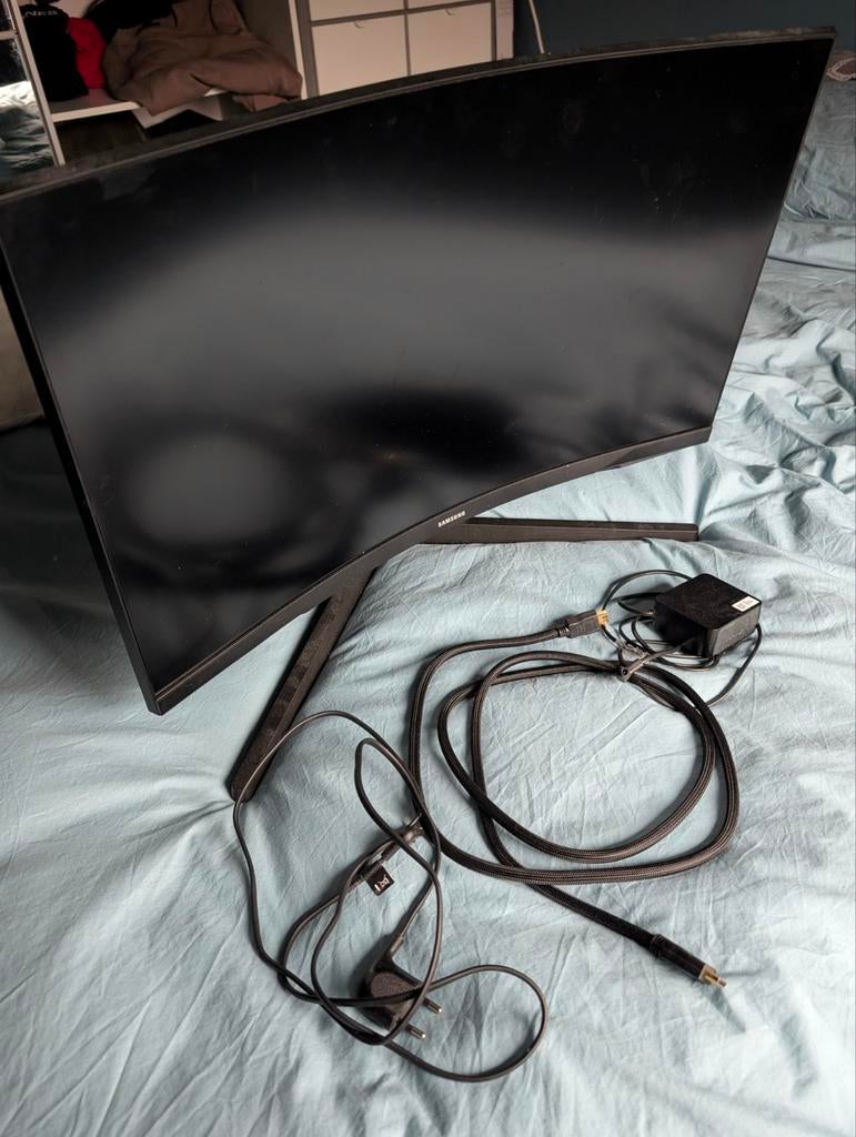 Samsung C27G55TQW 27 inch Curved Gaming Monitor, Computers en Software, Monitoren, 101 t/m 150 Hz, Curved, VA, Zo goed als nieuw