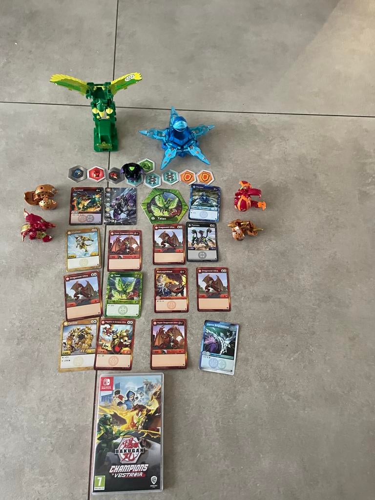 Bakugan set met Nintendo Switch game en veel kaarten, Ophalen, Gebruikt, 2 spelers, Strategie en Constructie
