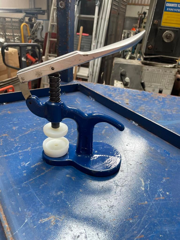 Horlogitech g29 horlogepersset, Doe-het-zelf en Verbouw, Gereedschap | Handgereedschap, Ophalen, Gebruikt