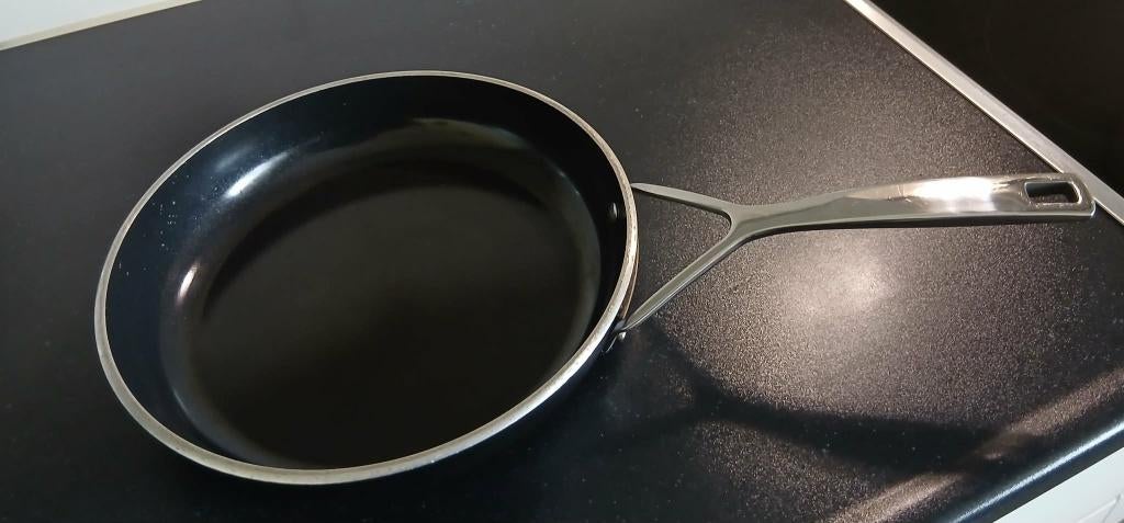 Demeyere Alu Plus 3 Ceraforce koekenpan. 26 cm, Gebruikt, Aluminium, Ophalen of Verzenden, Keramische plaat