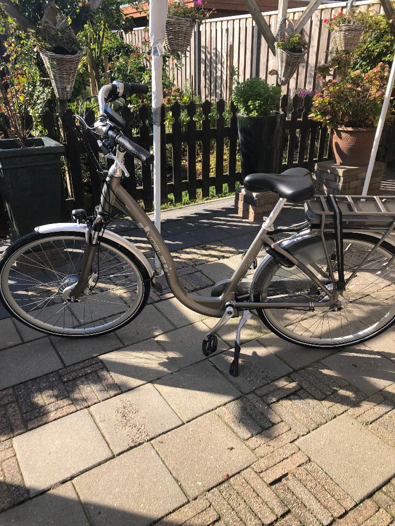 Elektrische fiets, Fietsen en Brommers, Elektrische fietsen, Zo goed als nieuw, 47 tot 51 cm, 50 km per accu of meer, Ophalen