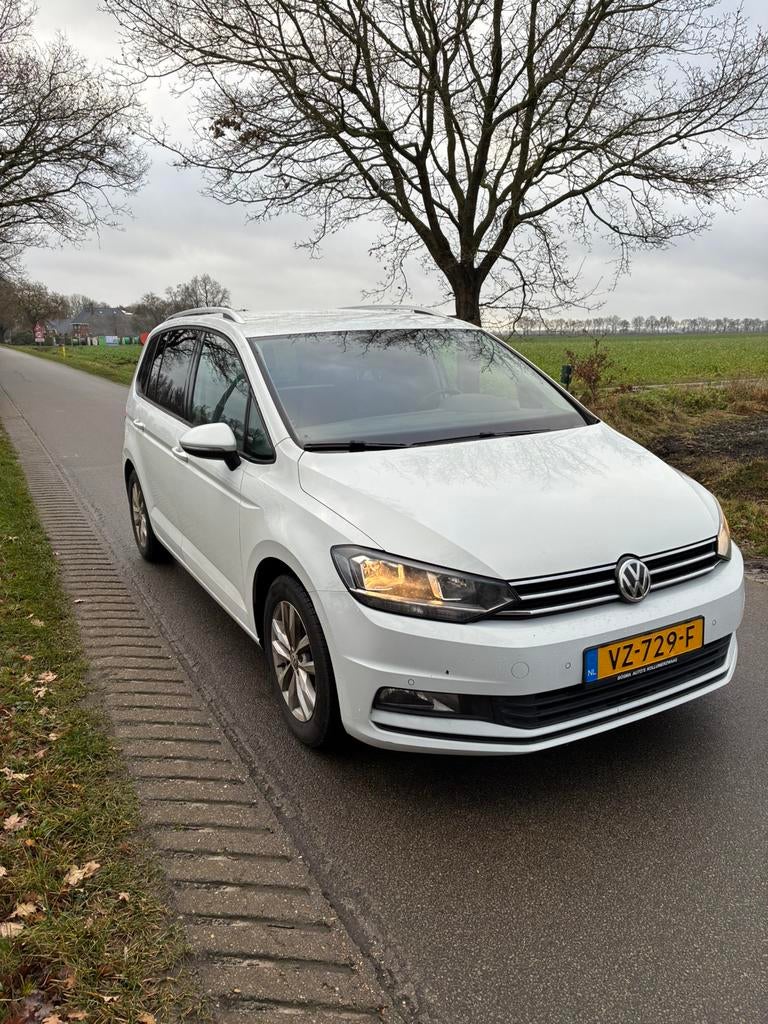 Volkswagen Touran 1.6tdi Grijskenteken, Auto's, Bestelauto's, Volkswagen, 23 km/l, Origineel Nederlands, Diesel
