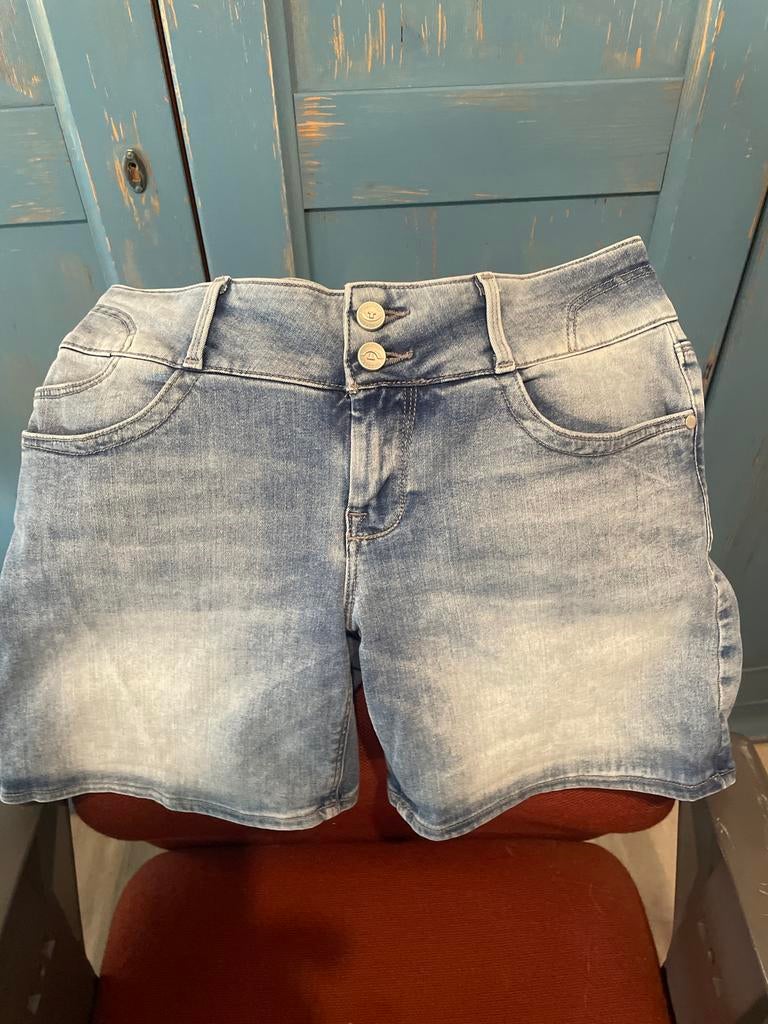 Tripper spijkerbroek shorts, Maat 38/40 (M), Kort, Blauw, Ophalen of Verzenden