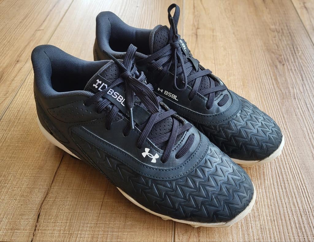 Honkbalschoenen maat 38, Sport en Fitness, Honkbal en Softbal, Ophalen of Verzenden, Zo goed als nieuw, Schoenen