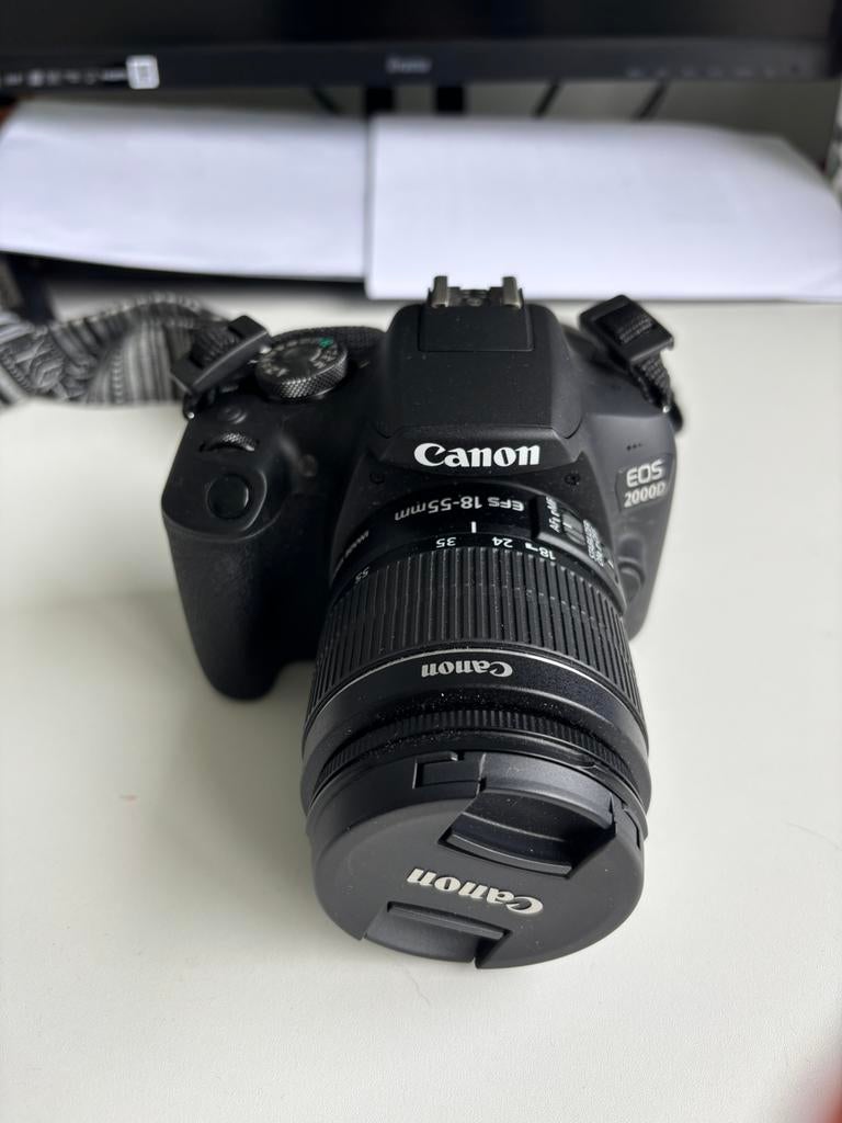 Canon EOS 2000D + 18-55mm lens – compleet - weinig gebruikt, Ophalen of Verzenden, Zo goed als nieuw, Spiegelreflex, Canon