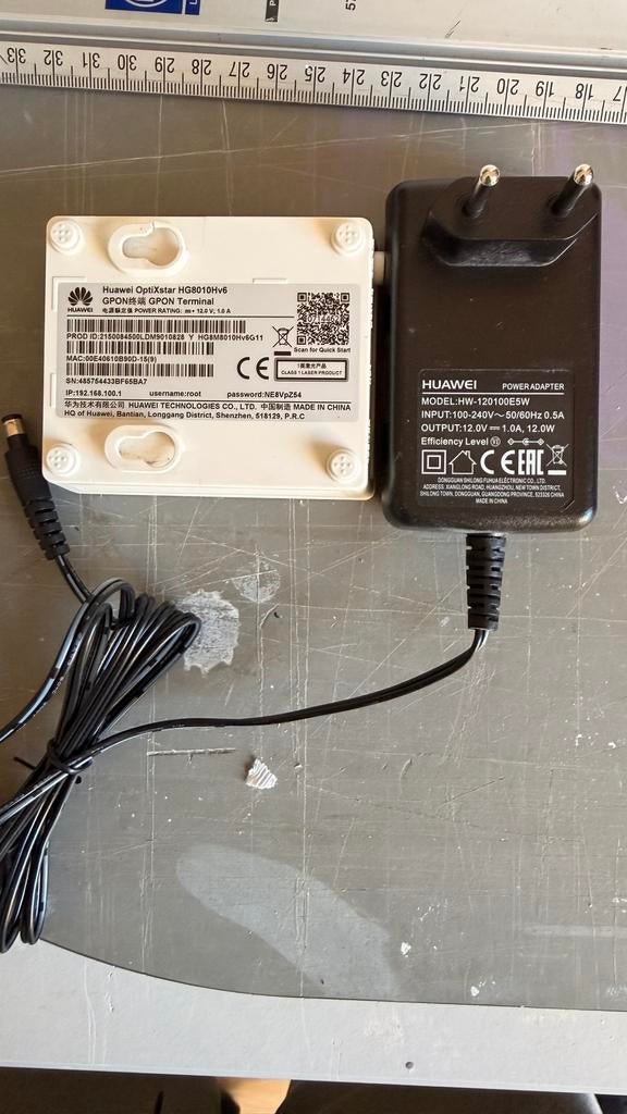 Huawei OptiXstar HG8010Hv6 ONT/Router, Computers en Software, Routers en Modems, Gebruikt, Router, Ophalen of Verzenden