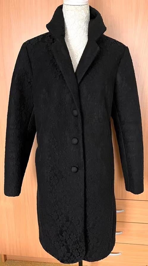 V.E.M. Kanten jas maat 42/44 [DM], Ophalen of Verzenden, Zo goed als nieuw, Maat 38/40 (M), Zwart