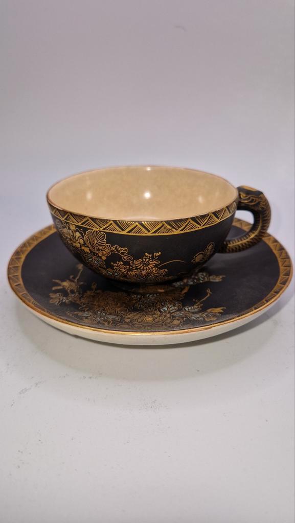 Satsuma Japans kop en schotel, Antiek en Kunst, Antiek | Servies los, Ophalen of Verzenden