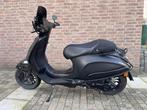 Vespa sprint 50cc 3v euro4, Fietsen en Brommers, Scooters | Vespa, Ophalen, Overige modellen, Maximaal 45 km/u, Zo goed als nieuw