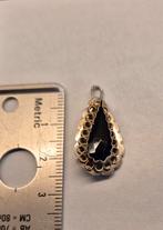 Rouwsieraad in druppelvorm gedragen bij klederdracht, Sieraden, Tassen en Uiterlijk, Antieke sieraden, Ophalen of Verzenden