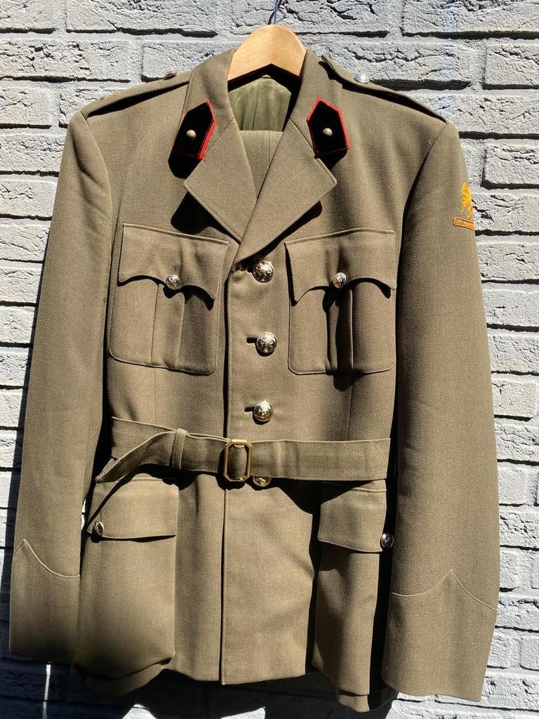 Kornet veldartillerie met 3 kogels., Verzamelen, Ophalen of Verzenden, Landmacht, Nederland, Embleem of Badge