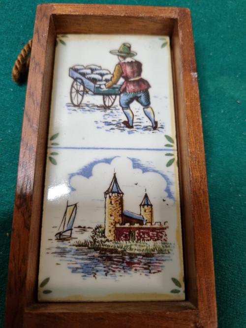 Tegel in houten lijst man met kar en kasteel, Ophalen of Verzenden, 'T Olde Gre-j, Info@toldegrej.nl, Endepoelstraat 20f Didam