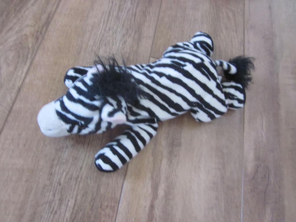 Hema superzacht pluche op buik liggende zebra paard knuffel, Ophalen of Verzenden, Zo goed als nieuw, Paard