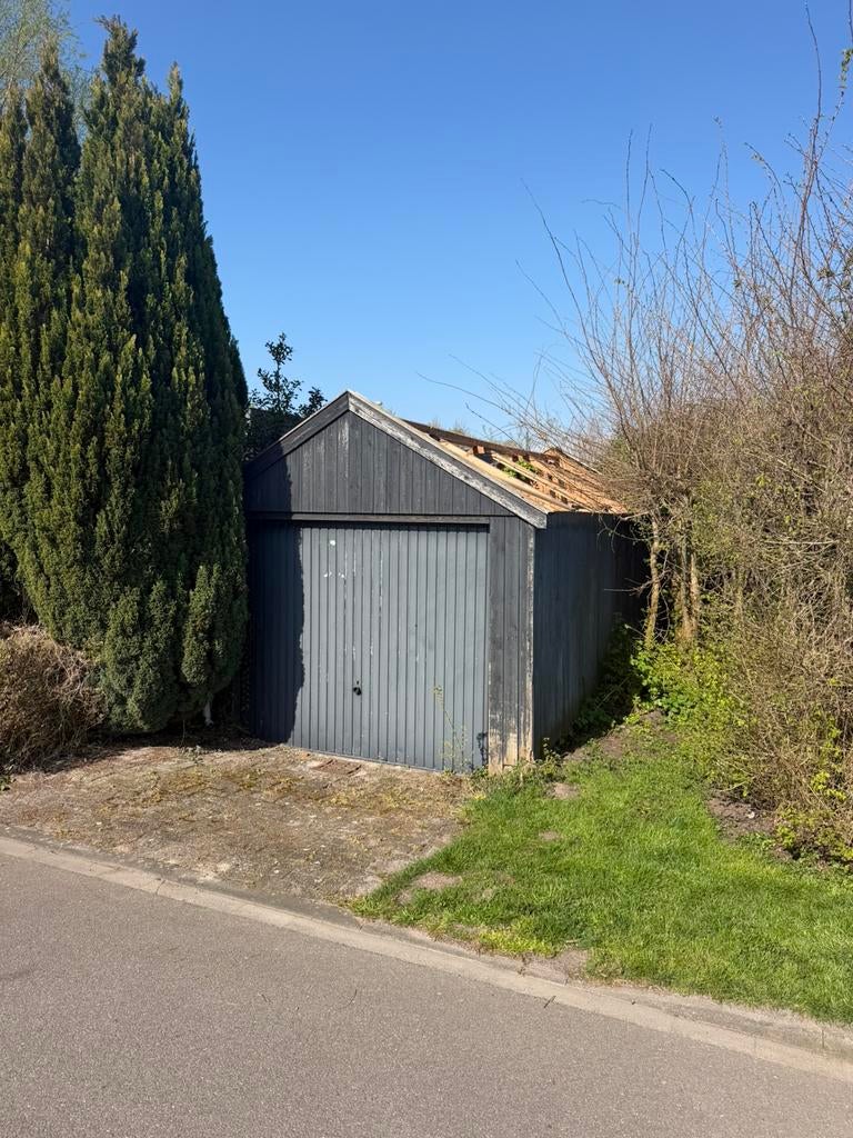 Houten garage met deur zonder dakplaten, Ophalen, Gebruikt, Schuur, Zonder ramen