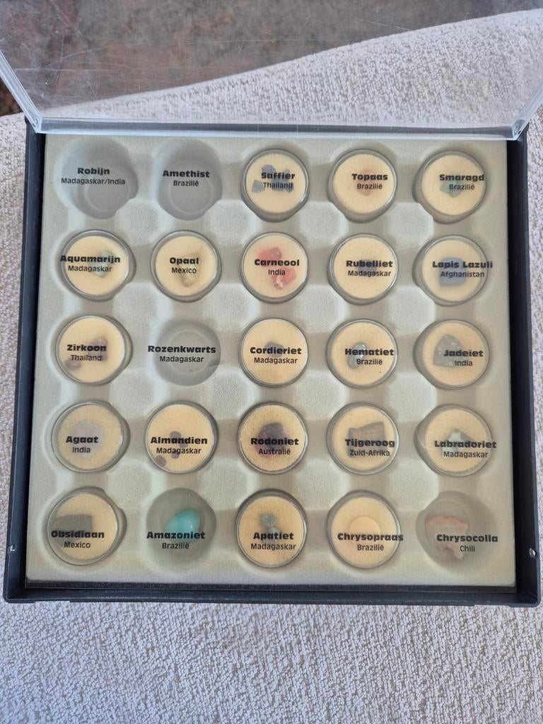 Schatten van de aarde - Edelstenen set (incompleet), Sieraden, Tassen en Uiterlijk, Edelstenen, Verzenden