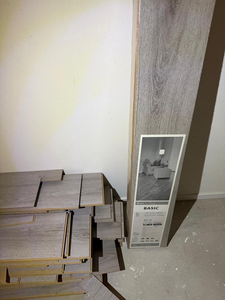 Gebruikt 6mm kliklaminaat | +/- 60m2 GRATIS, Huis en Inrichting, Stoffering | Vloerbedekking, Ophalen, Laminaat