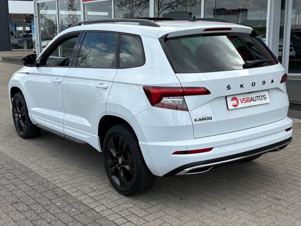 Skoda KAROQ 1.5 TSI ACT 150PK AUT. SPORT-LINE PANO-DAK NAVI, Automaat, Huisgarantie, Wit, Karoq
