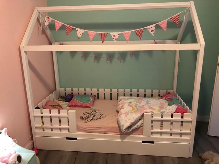 Little Dreamers bedhuis Emma 90x200m, Kinderen en Baby's, Kinderkamer | Bedden, Gebruikt, 180 cm of meer, 85 tot 100 cm, Lattenbodem