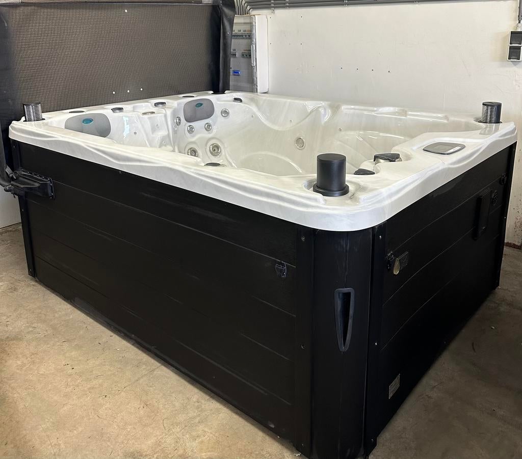 Jacuzzi | Fox Essence Spa | 3 Persoons., Tuin en Terras, Ophalen of Verzenden, Zo goed als nieuw