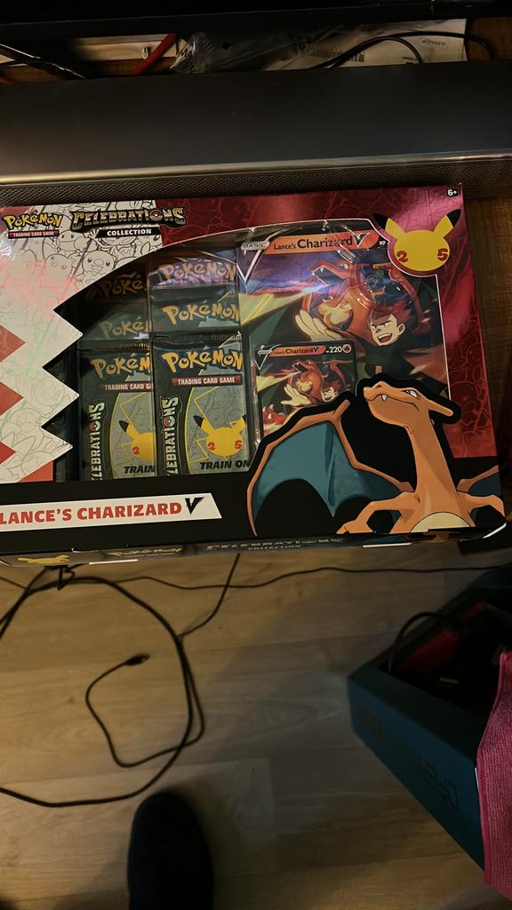 Pokémon Celebrations Lance's, Hobby en Vrije tijd, Verzamelkaartspellen | Pokémon, Ophalen of Verzenden, Nieuw