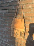 BOHO SUEDE TASJE MET BREDE FRANJE, Ophalen of Verzenden, Zo goed als nieuw, Schoudertasje