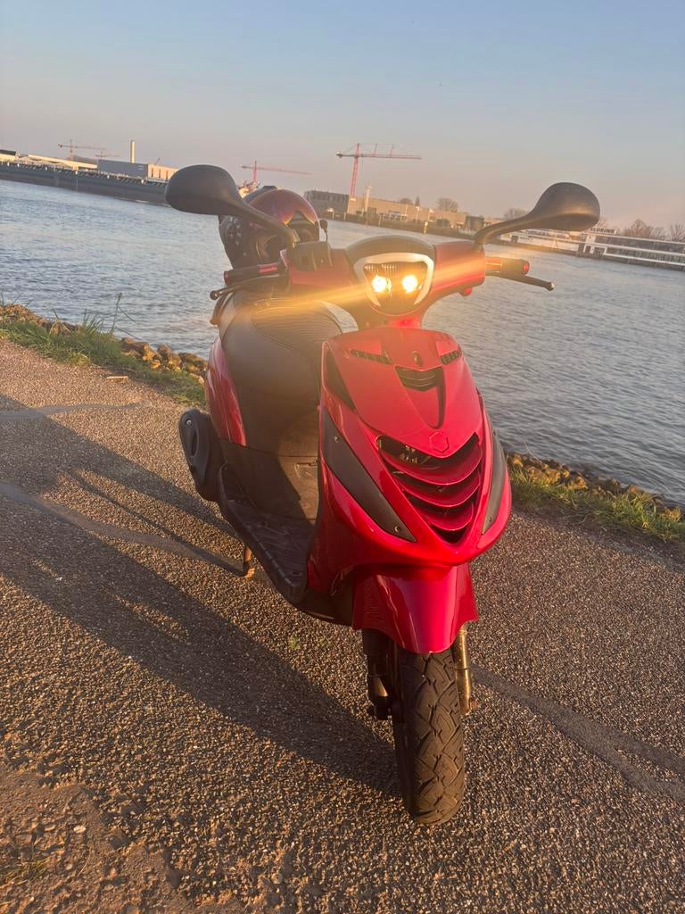 Piaggio zip 50cc 4takt OOK TE RUIL TEGEN EEN ANDERE ZIP 50cc, Ophalen, Zo goed als nieuw, Benzine, Zip