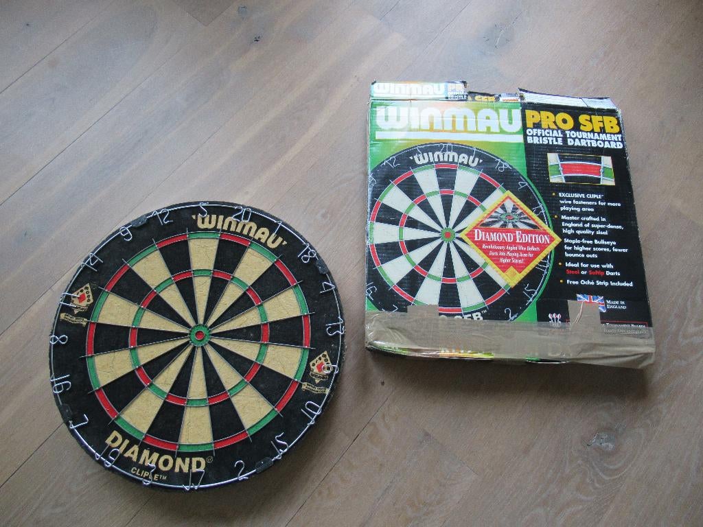Dartbord Winmau Diamond edition Cliple bord, Sport en Fitness, Darts, Ophalen of Verzenden, Zo goed als nieuw, Dartbord