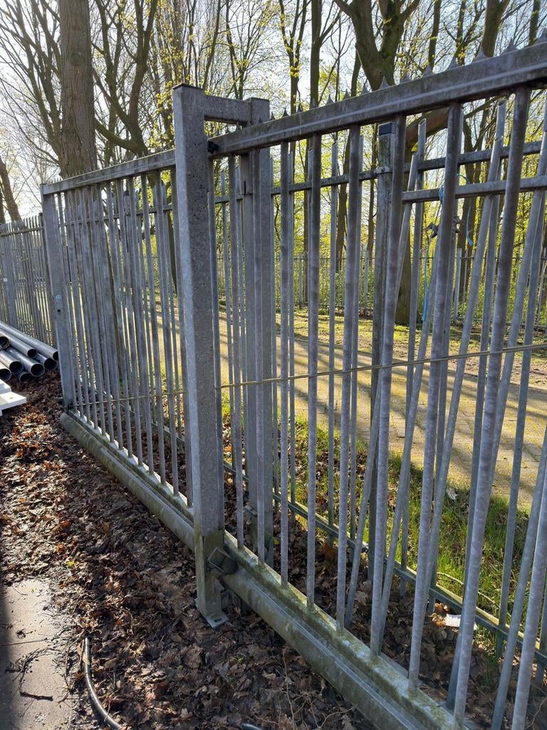 Schuifhek ,spijlen hekwerk inclusief poorten., Tuin en Terras, Ophalen, Gebruikt, IJzer, Tuinhek