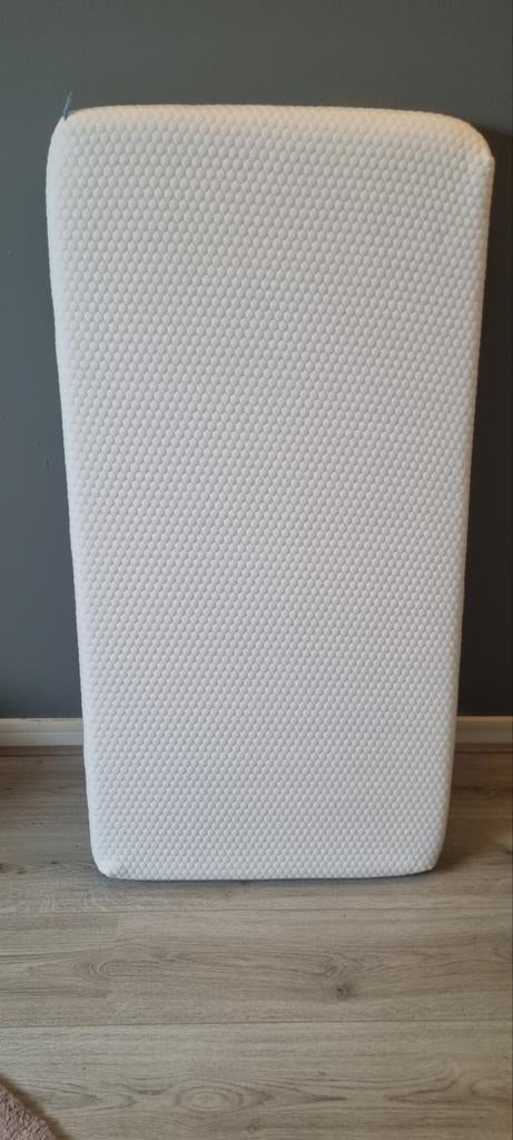 Aerosleep ledikant matras + hoeslaken en beschermer, Ophalen of Verzenden, Zo goed als nieuw, Ledikant