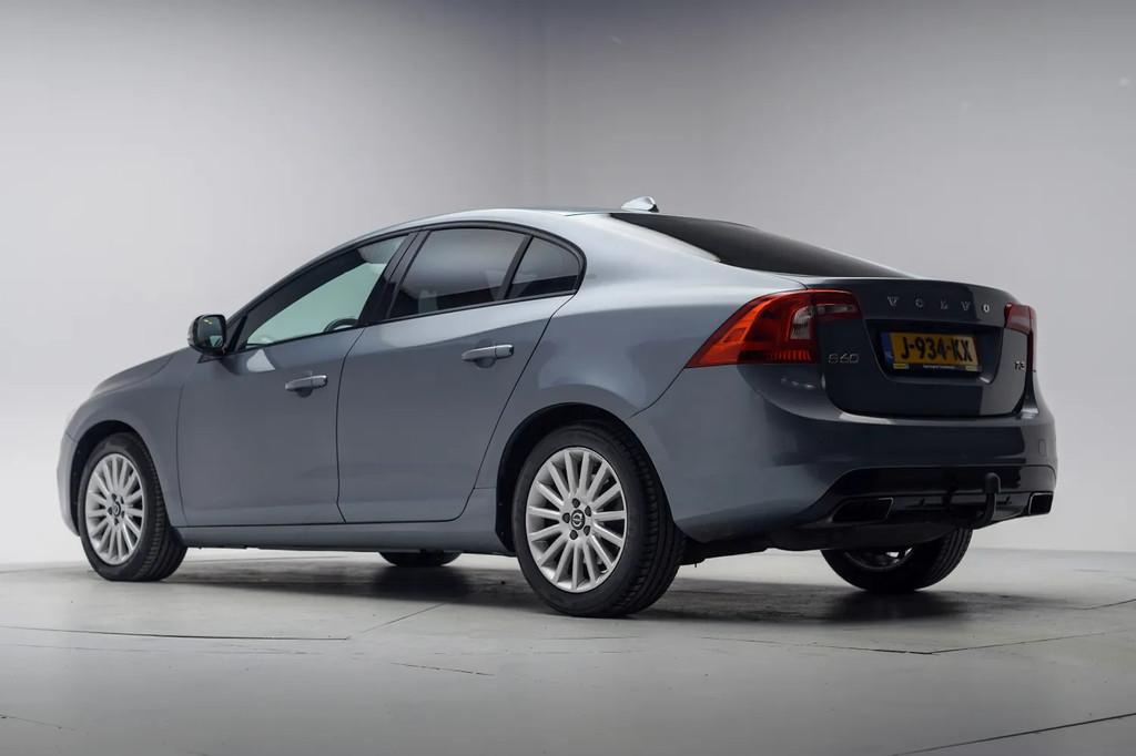 Volvo S60 1.5 T3 Summum [ Trekhaak Navi Leder ] (bj 2017), Auto's, 4 cilinders, S60, Leder, 152 pk