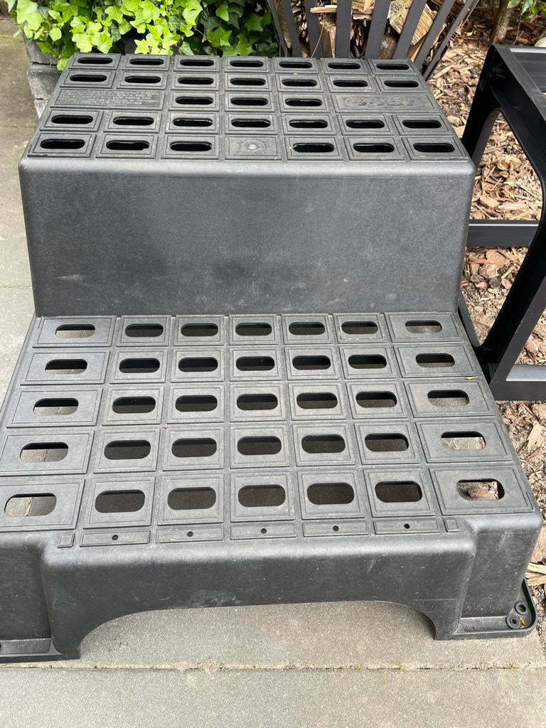 Caravan kruk MGI Giant - Stevige opstap voor caravan/camper, Caravans en Kamperen, Caravan accessoires, Ophalen, Zo goed als nieuw