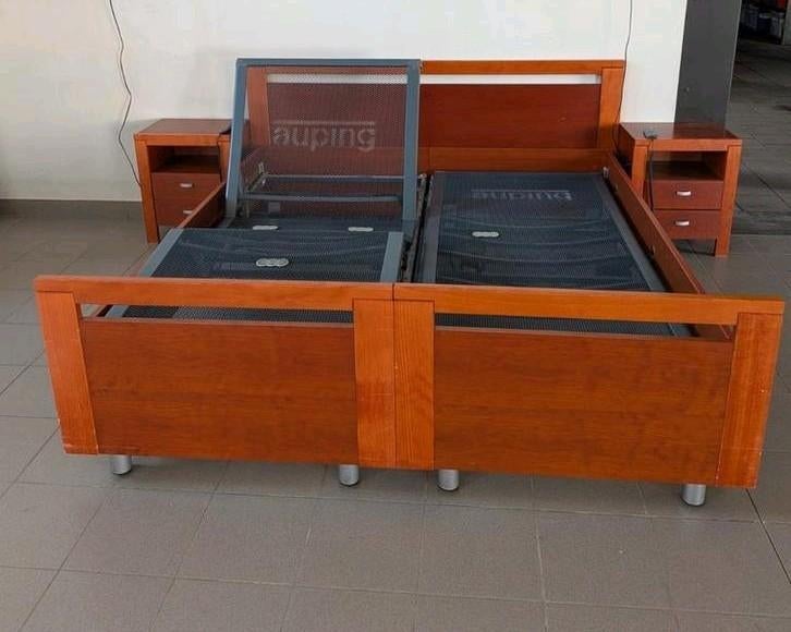 Houten tweepersoonsbed met Auping bedbodems, Ophalen, Tweepersoons, Nvt, Hout