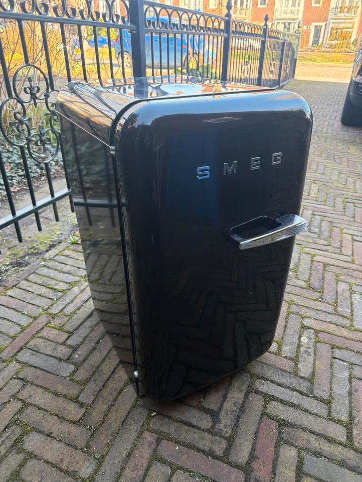 Smeg FAB5LBL5 Koelkast, Witgoed en Apparatuur, Koelkasten en IJskasten, Gebruikt, Zonder vriesvak, Minder dan 75 liter, Minder dan 85 cm