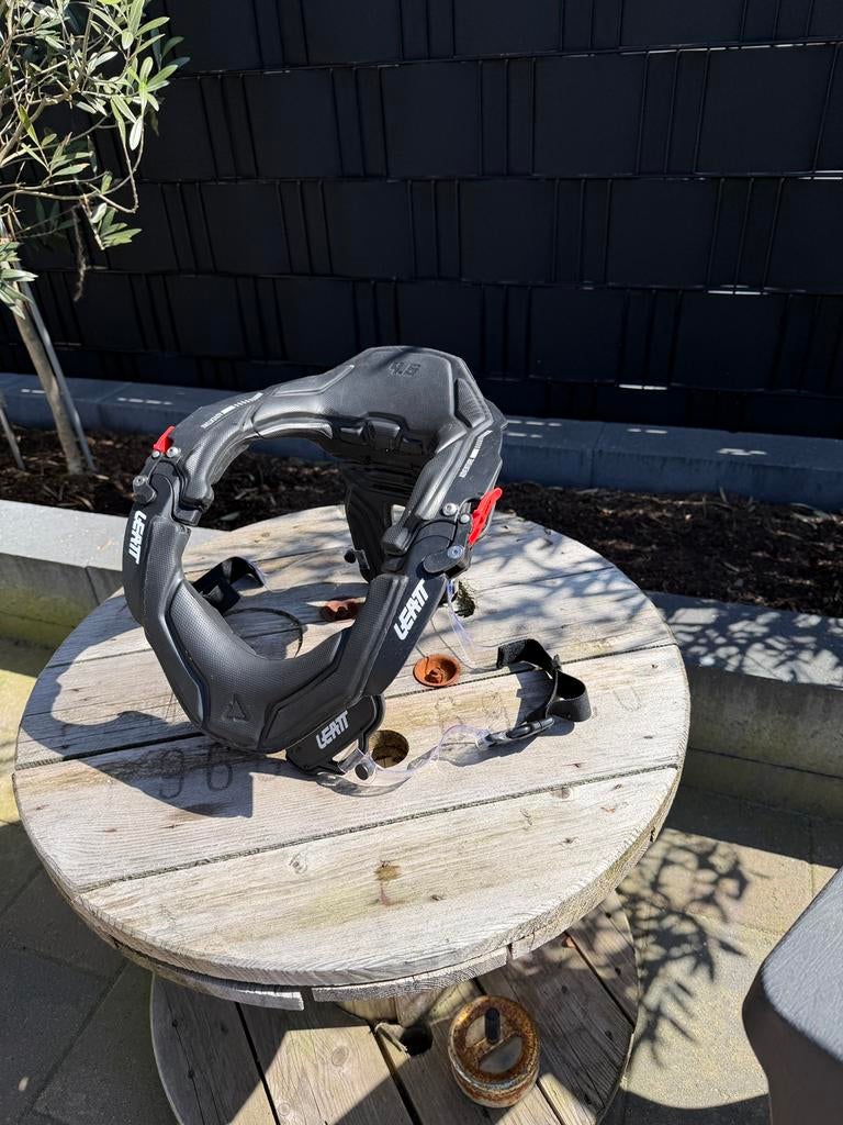 Leatt 4.5 neckbrace, Ophalen, Tweedehands, Motorcrosskleding