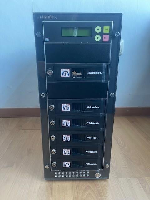 Addonics HDD/SSD duplicator, Ophalen of Verzenden, Zo goed als nieuw, 45x45x20 cm, Desktop