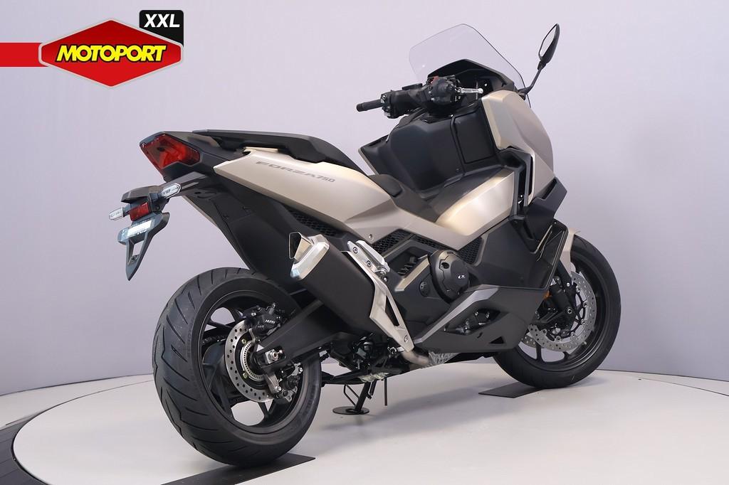 Honda FORZA 750 (bj 2026), Scooter, Honda Motor Europe Ltd, Bedrijf, Customer.service@honda-eu.com